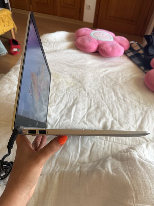 HP Laptop 15s-eq2xxx