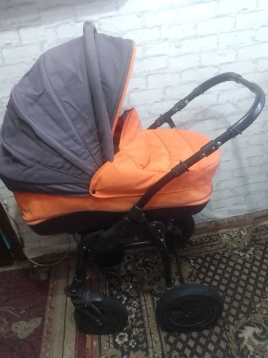 Продам коляску 2 в 1
