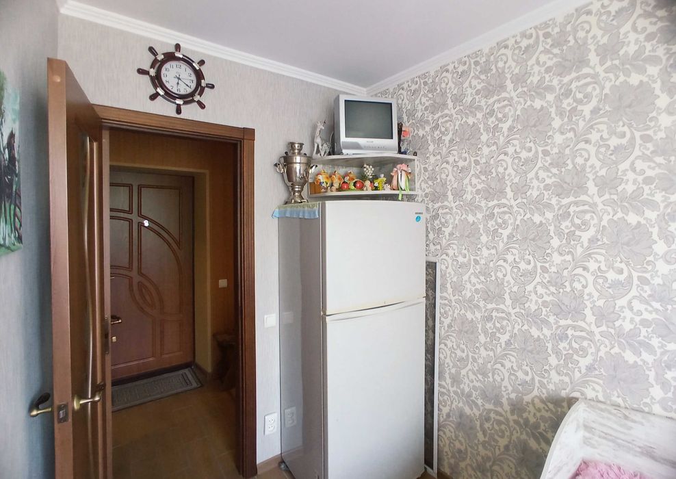 Продам двохкімнатну квартиру в смт. Вапнярка.