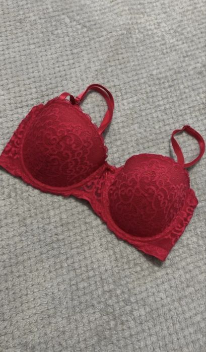 Biustonosz rozmiar 70B