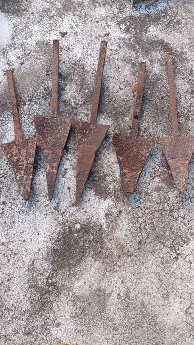 Relhas em ferro para arado