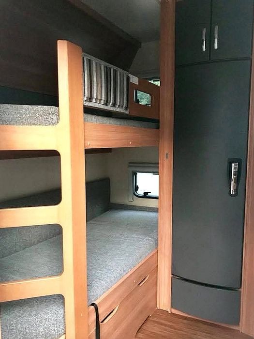 Caravana hobby 420 kb