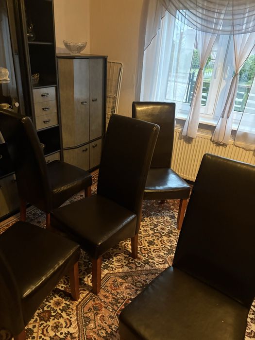 6 krzeseł za 300 zl‼️