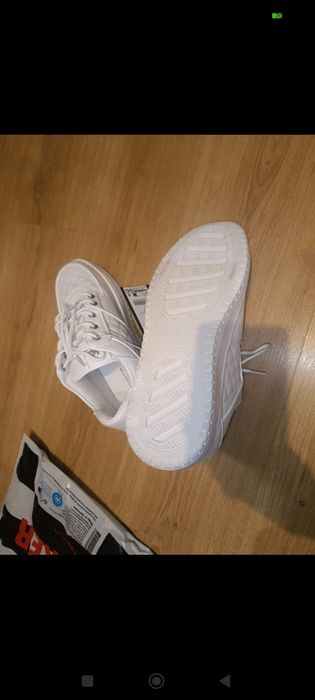 Białe buty rozmiar 41 new yorker