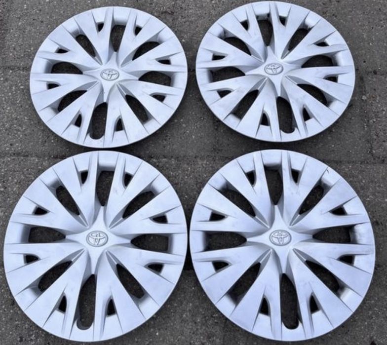 Kołpaki Toyota Yaris 2022 roz15 4 sztuki aygo yaris