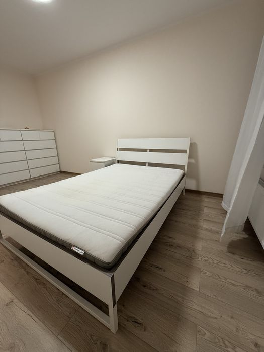 Lozko IKEA z materacem na sprzedaż