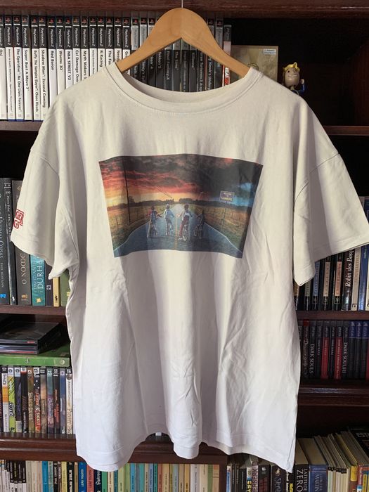 Tshirt Pull & Bear Stranger Things, tamanho M / 38