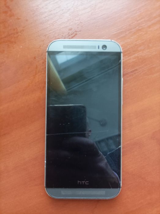 смартфон HTC one