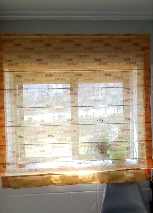 Kitchen curtain422975309789931521