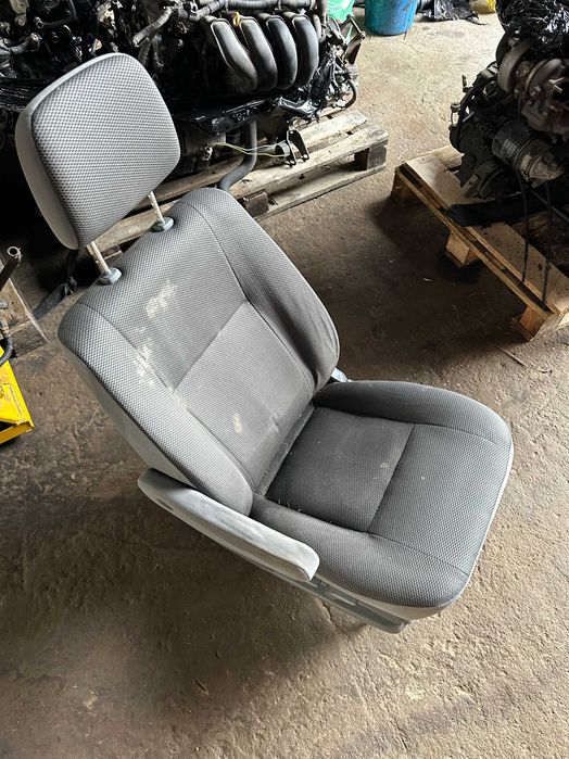 Toyota Hiace 07-12 Fotel Kierowcy Kanapa Siedzisko