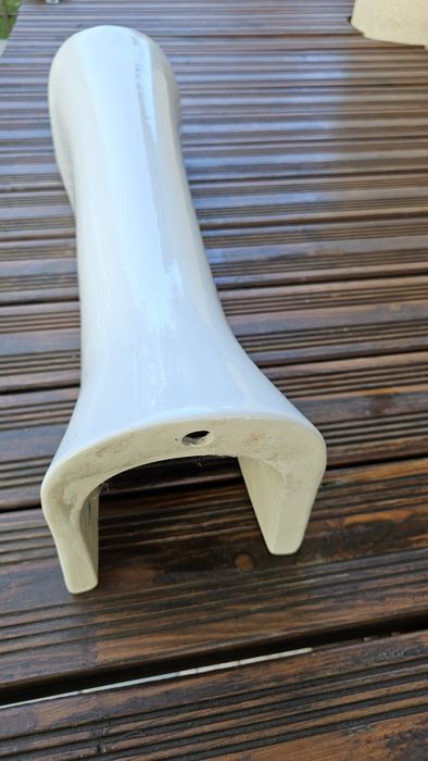 Nogą, postument do umywalki