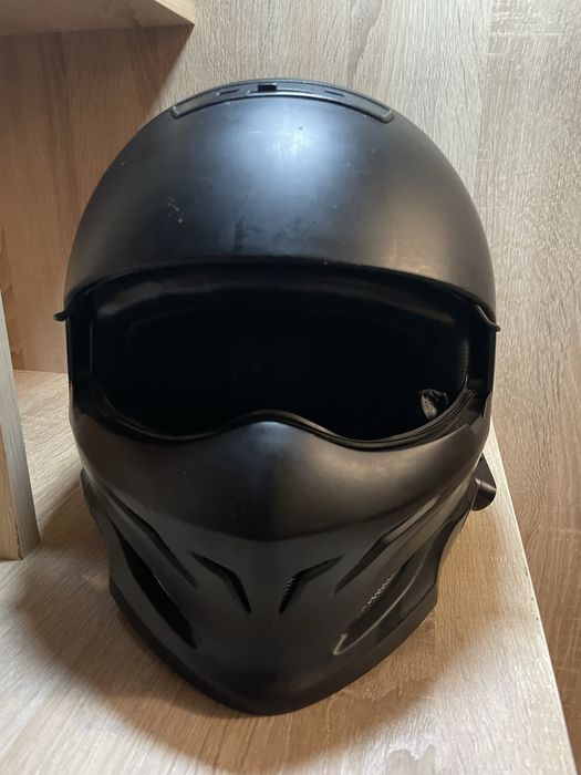 Мото шлем размер L, хорошее состояние