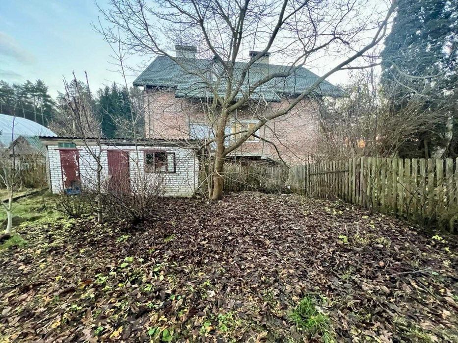 Продаж частини будинку, Брюховичі