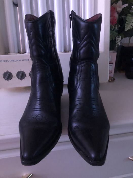 Ботинки казаки Bronx с натуральной кожи