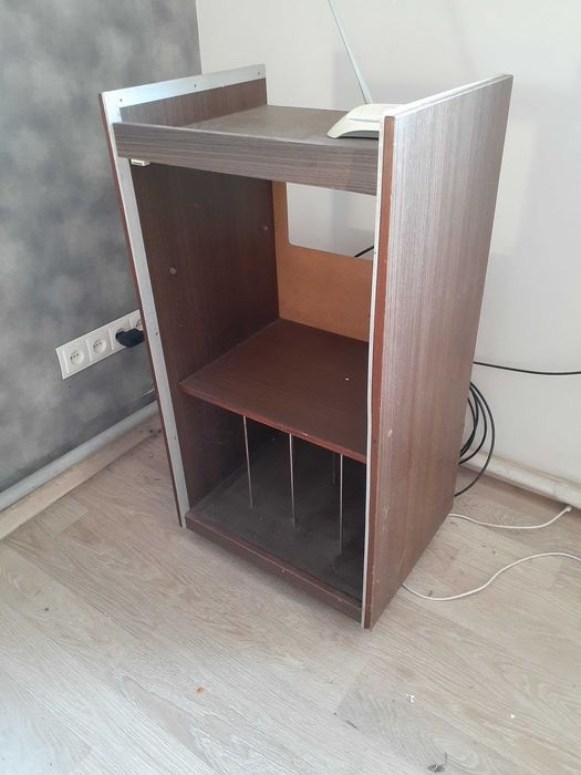 Тумба з полицями під музикальний центр