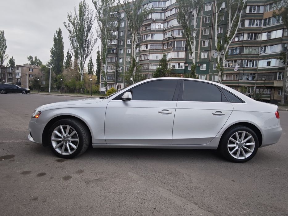 Продам Audi A4 b8