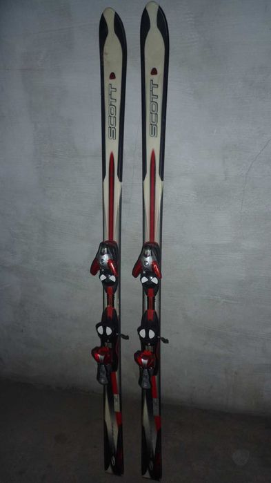 skis SCOTT usados