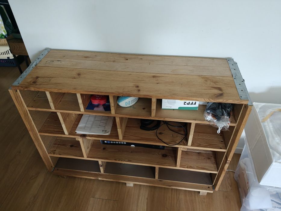 Móvel feito à mão