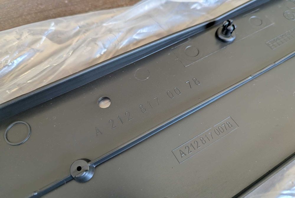 Suporte Placa Matrícula Mercedes