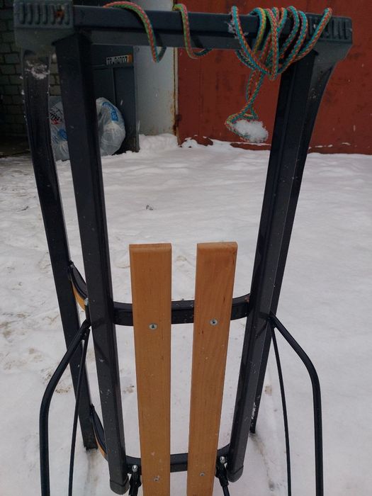 Санчата дитячі з батьківською річкою