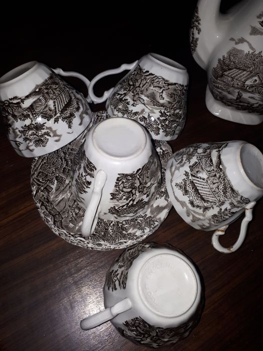 Conj. Chávenas chá + bule - louça inglesa