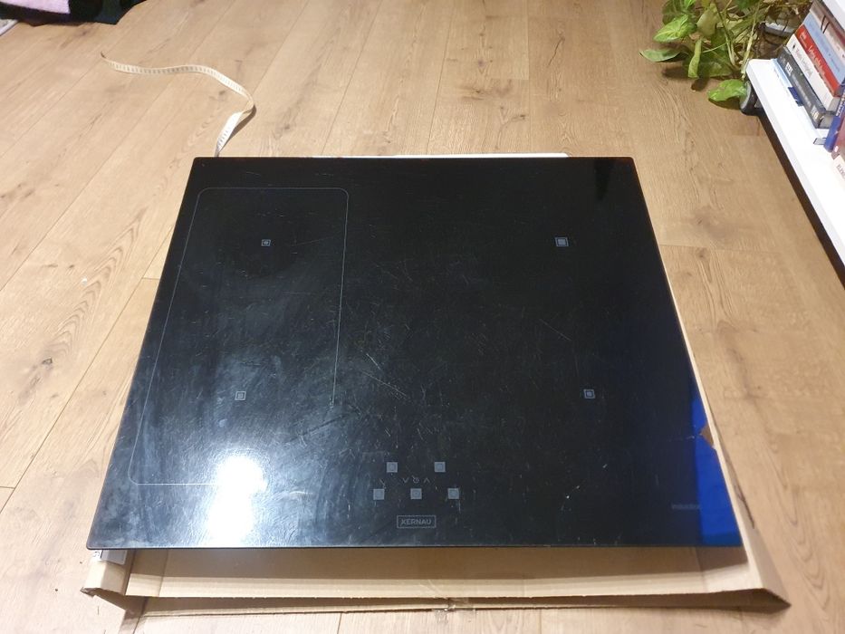 Sprzedam płytę indukcyjną Kernau uszkodzoną