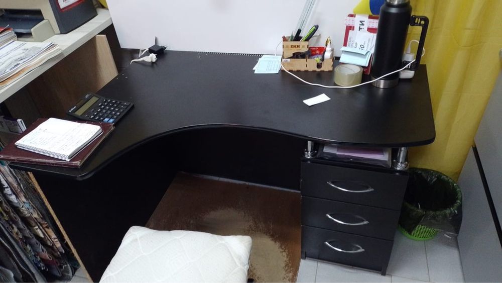 Рожпродаж меблів уфо тумби кухонні полички