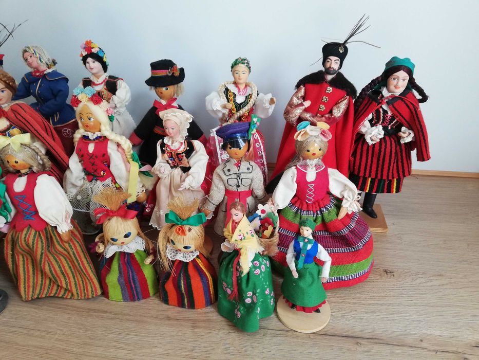 Cepelia lalki ludowe PRL 23 sztuki