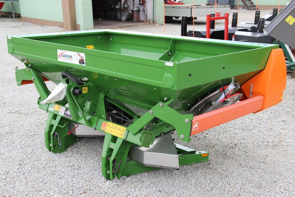 Rozsiewacz nawozu nawozów dwutarczowy Amazone Za-M 1002 od ręki