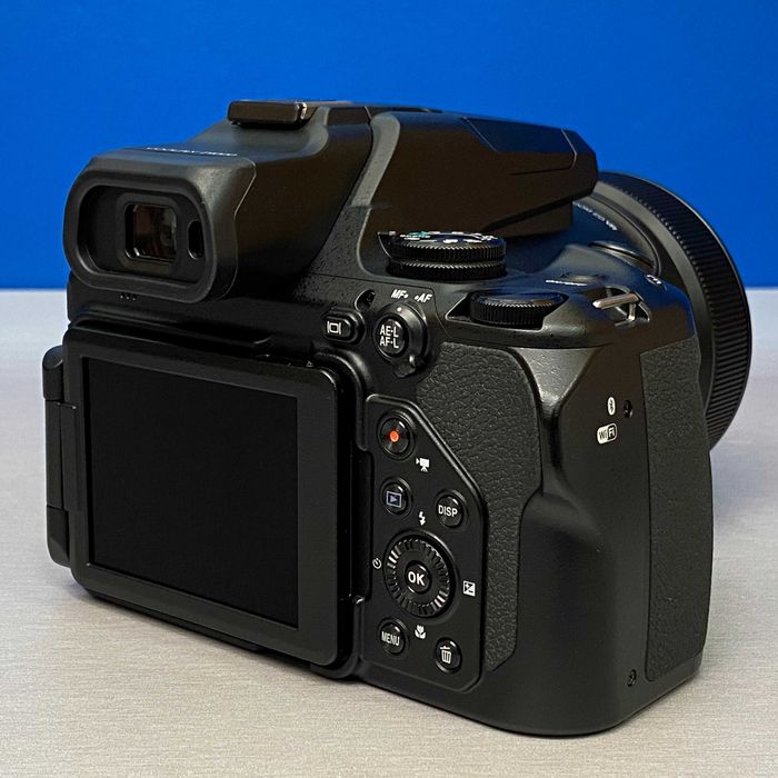 Nikon Coolpix P1000 (16MP - 125x Optical Zoom)