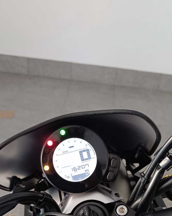 Yamaha Xsr 700...
