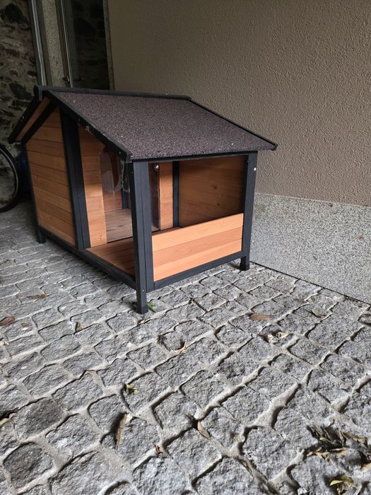 Vendo casota de madeira para cao