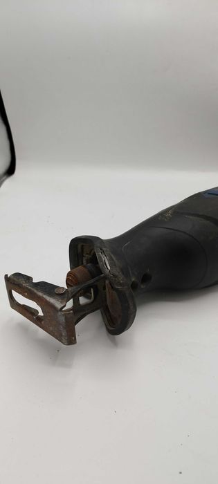 Piła szablasta Dexter 3308, 710W