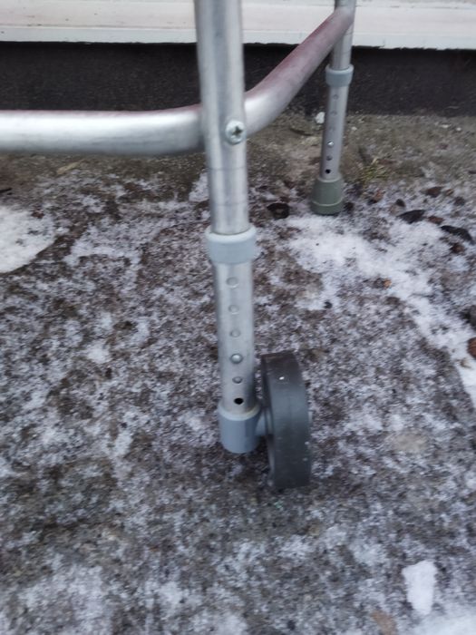 Ходунки з колесами