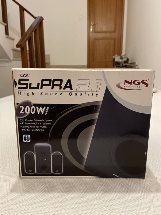 2 colunas + 1 subwoofer