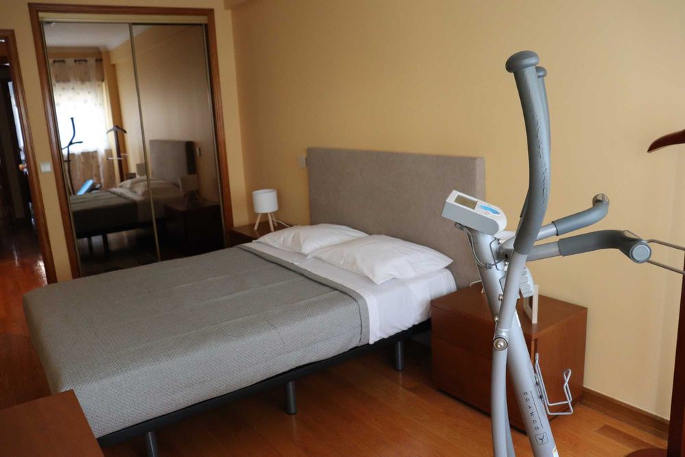 Apartamento T2, centro de Lisboa, Mobilado e Equipado, Garagem e Arrecadação