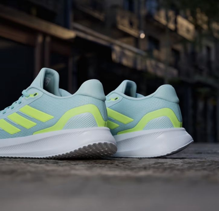 Розмір 42 бігові кросівки Adidas RUNFALCON 5 W