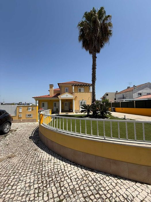 Vivenda Marisol com piscina e churrasco para eventos e festas!