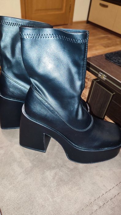 Полусапожки Aldo на платформі