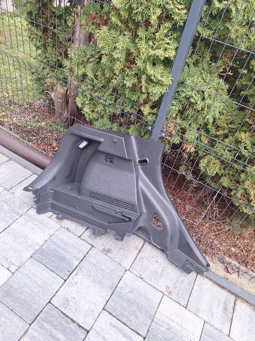 Hyundai Kona 17-23 Hybryda boczek bagażnika lewy