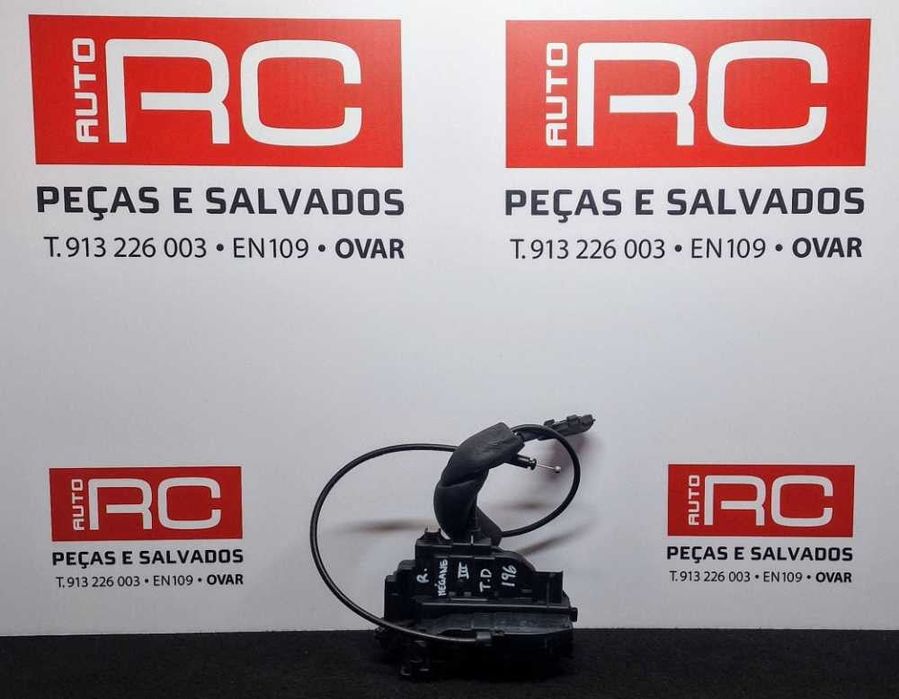 Fechadura / Fecho Porta Trás Direito 825029240R - RENAULT MEGANE III Grandtour