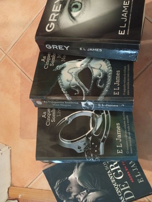 Colecção de livros "Cinquenta sombras de Grey"