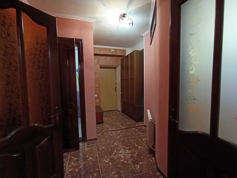 Продаж квартири на Дружбі