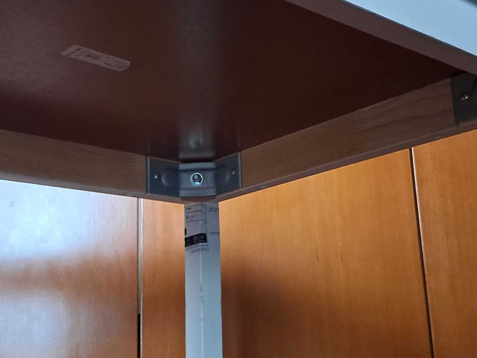 Conjunto de mesa e cadeiras de criança