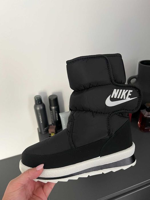 Сапоги дутики женские, черные, на липучке Найк