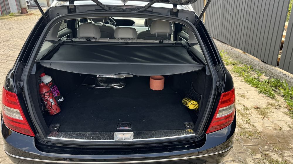 Mercedes-Benz C220 CDI Avangarde Universal 2.2 дизель  Автомат