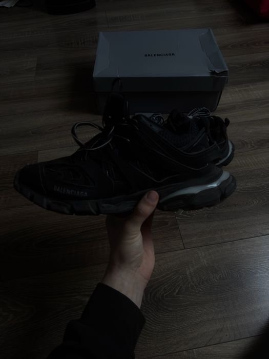 Balenciaga track led