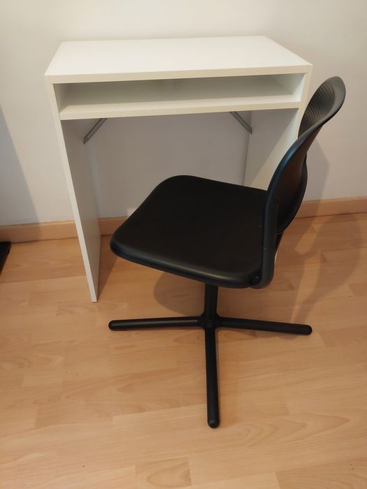 Secretária / mesa com cadeira