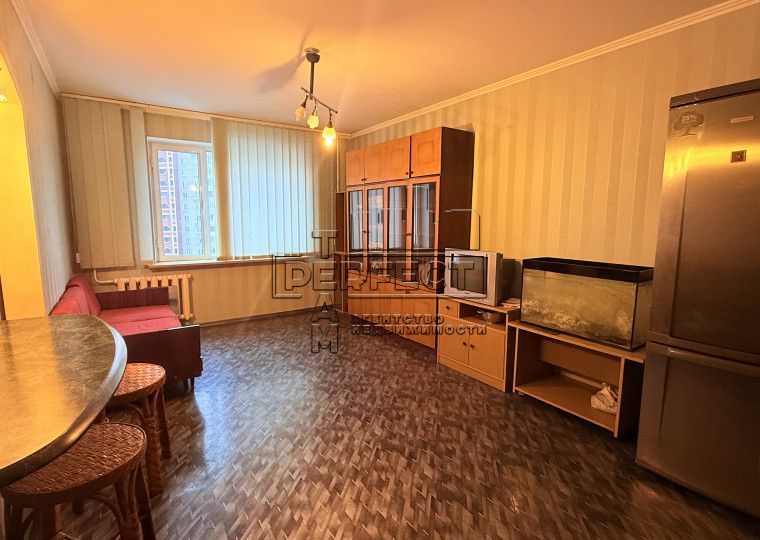 Продаж 3к квартири Бальзака 84