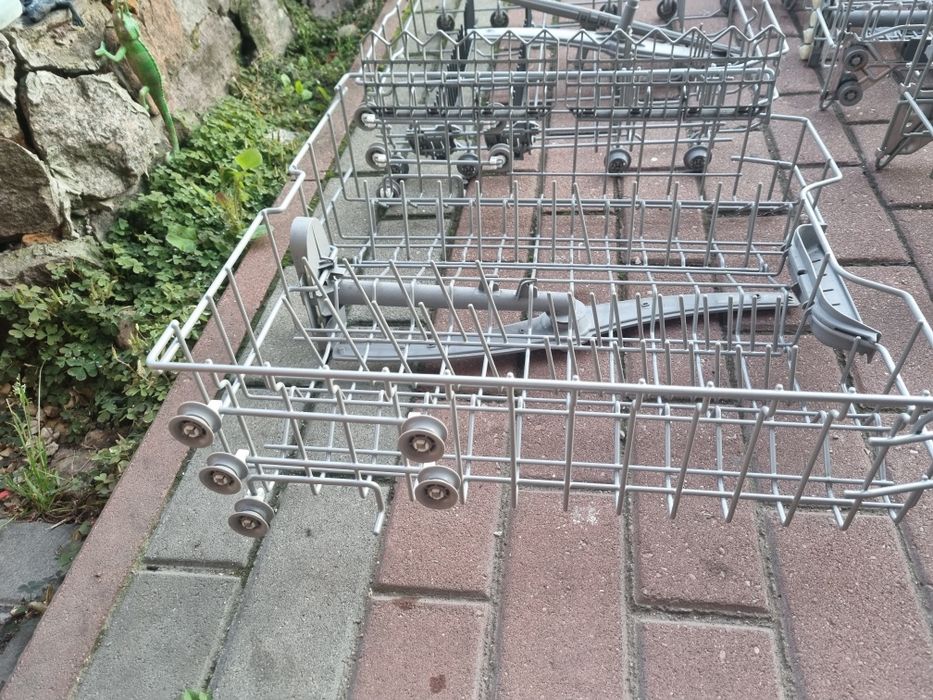 Kosze do zmywarki bosza szer 60 i 45 .i do electrolux  szer 60.
